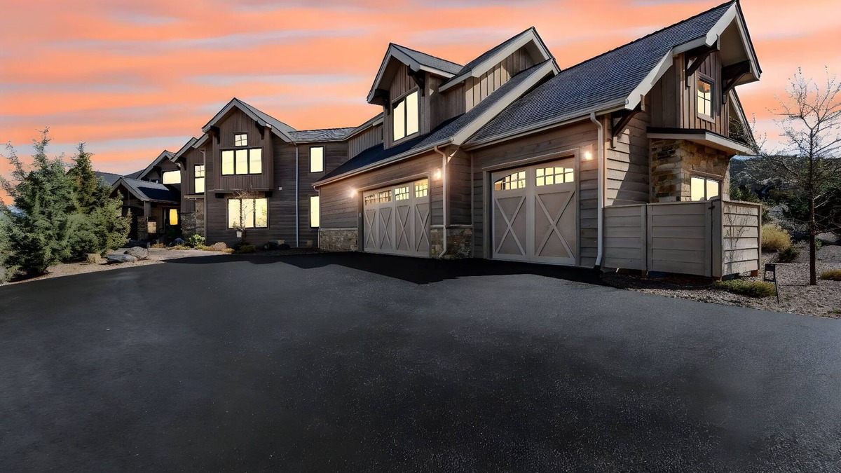 Powell Butte House | Two Saddle Estate | Brasada Ranch | 5200 SF!