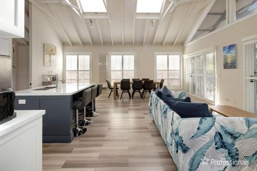 Lilli Pilli House | Two Salty Dogs