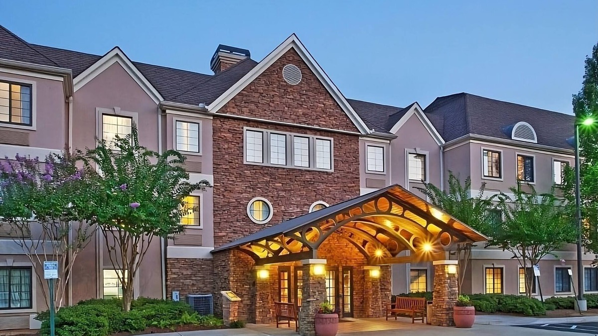 Alpharetta Hotel | TWO Spacious 2BR Suites, Complimentary Breakfast, Pet-friendly Property!