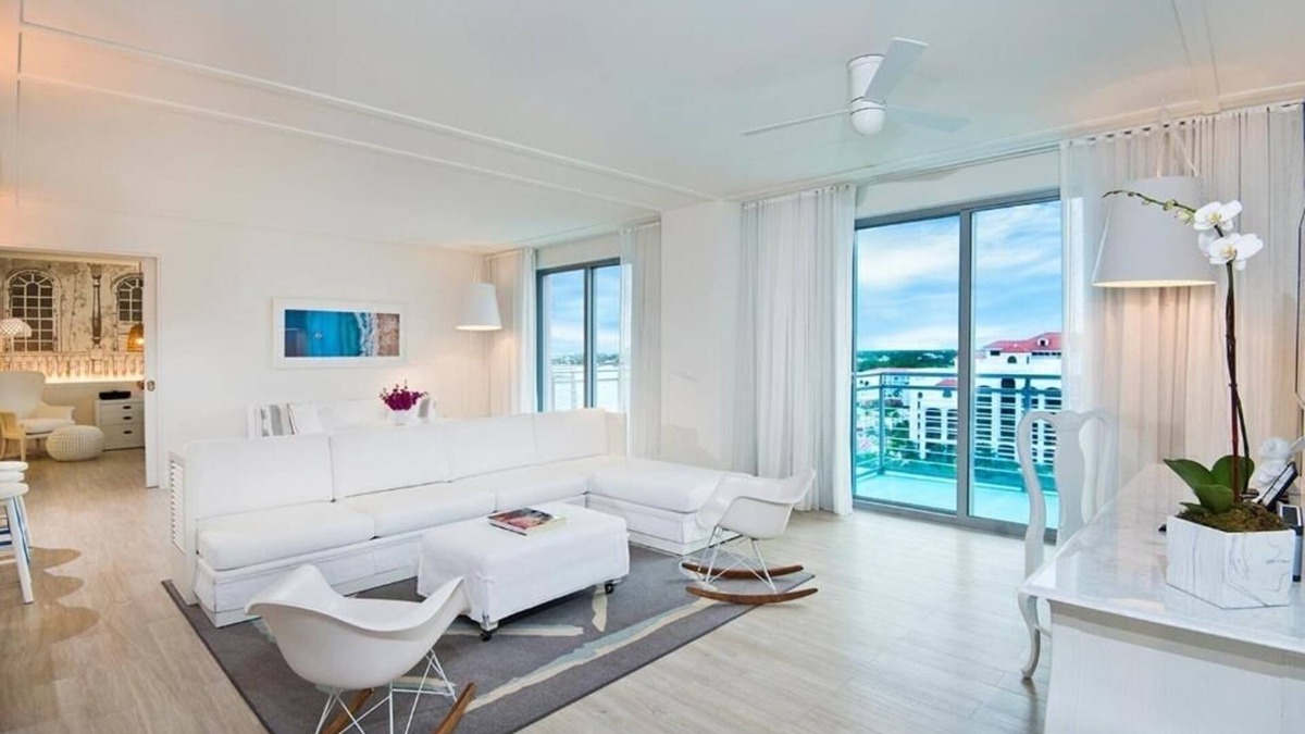 Nassau Hotel | Two Spacious Family Suite w/Balcony and Kitchen | Beachfront Retreat