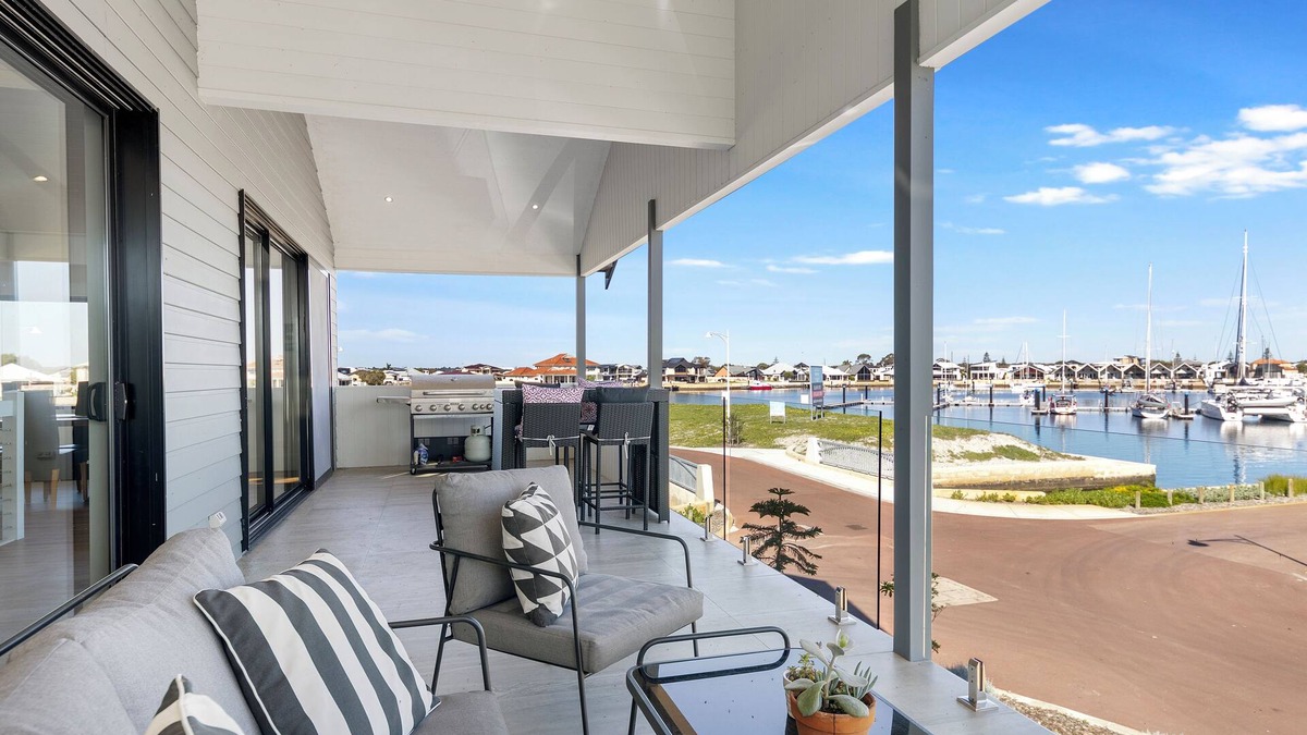 Geographe House | Two-Storey with Marina Views