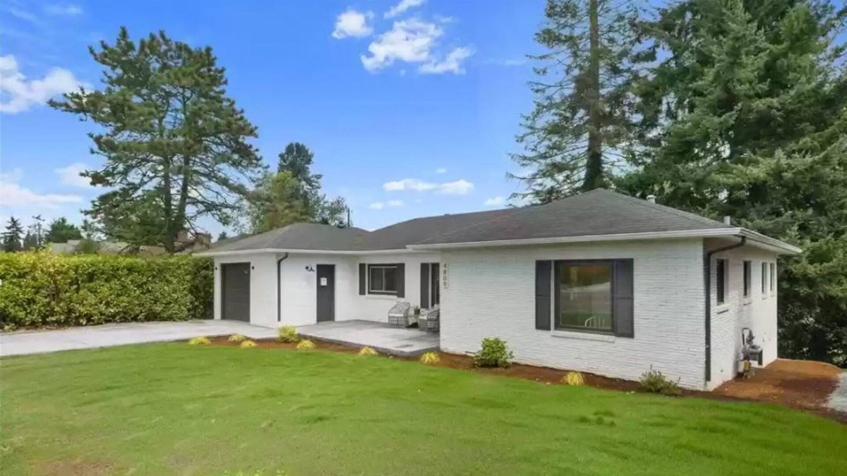 Everett House | Two-story home with spacious yard, washer/dryer & central AC- dog-friendly