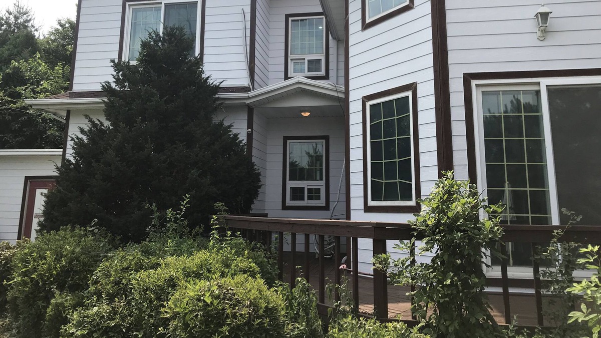 Yongin House | Two story house in quiet location
