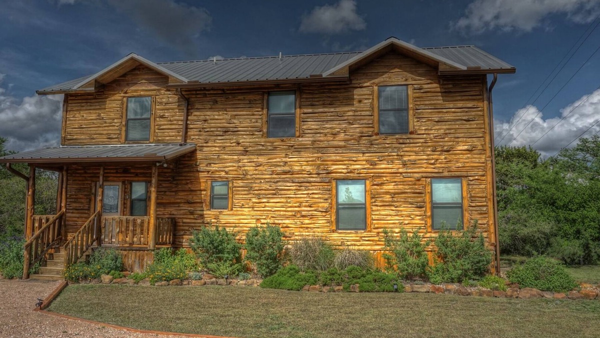 Rio Frio Cabin | Two Story Luxury Lodge A Great Family Getaway