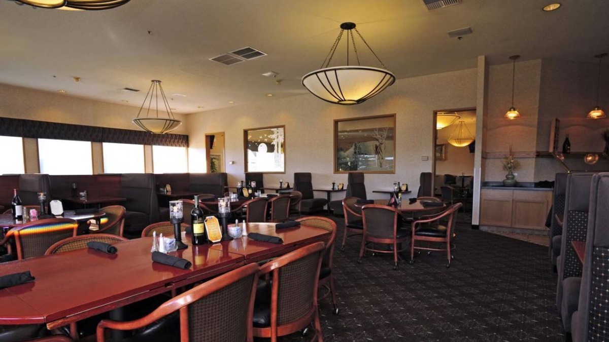 Altamont House | TWO STYLISH UNITS FOR 8! POOL, PARKING!