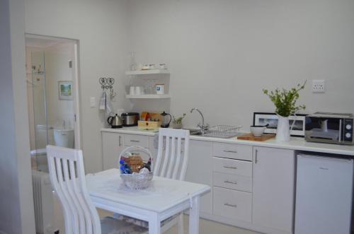 Die Boord Apartment | Two Vines Romantic Guest Studio