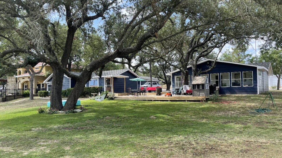 Brownwood House | Two water front houses perfect for the whole family. Private boat ramp!