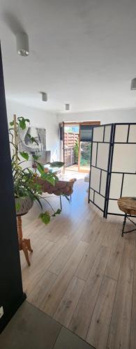 Pradnik Czerwony Apartment | Twoj Czas