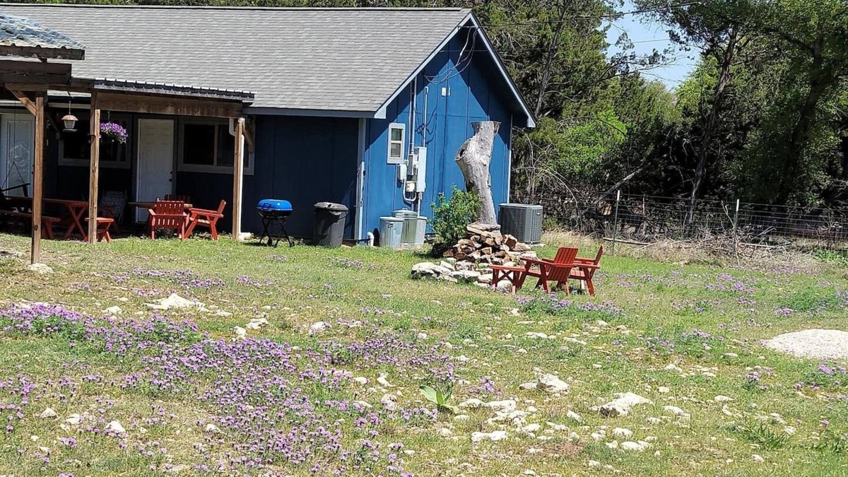 Boerne Bed & Breakfast | TX Hill Country. Private, quiet, Guadalupe River access