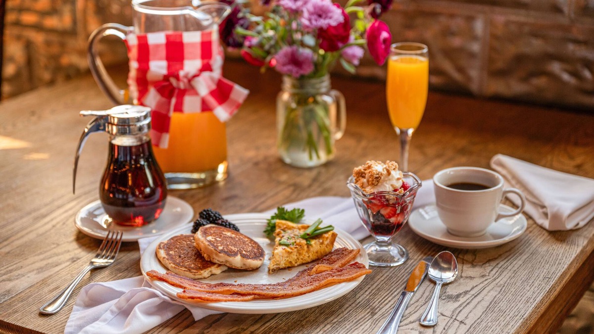 Fredericksburg Bed & Breakfast | TX Wildlife Suite in charming Frederickburg, Tx. by all the great wineries