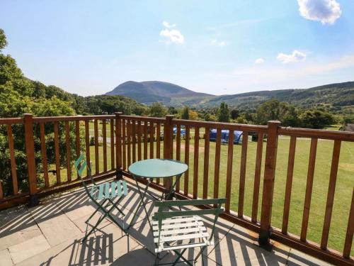 Brynrefail Cabin | Ty Bach