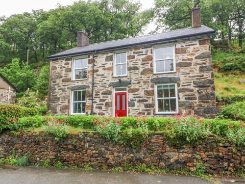 Beddgelert House | Ty Capel Bethania