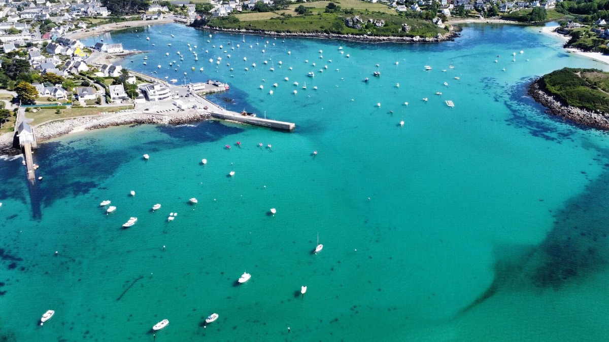 Plourin House | TY GWECHALL - Pretty renovated house between land and sea