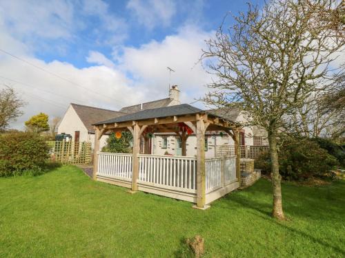 Llanfaethlu House | Ty Gwennol