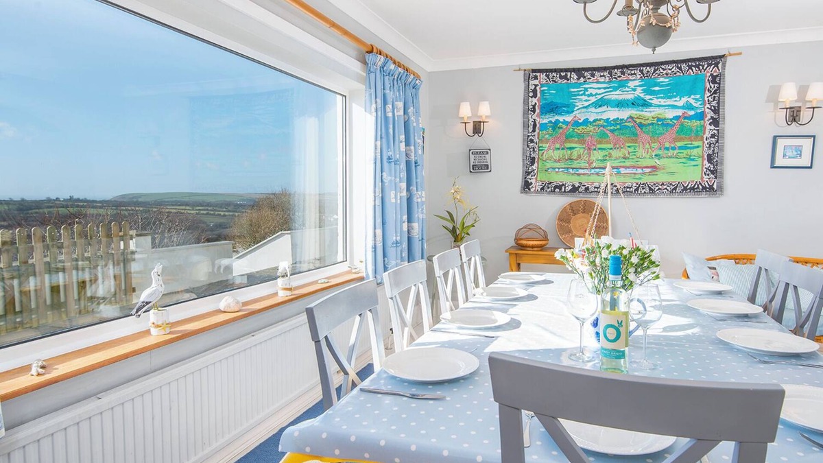 Tenby Cottage | Ty Gwyn, Holiday Cottage Manorbier, Sleeps 8, 4 bedrooms, bathrooms