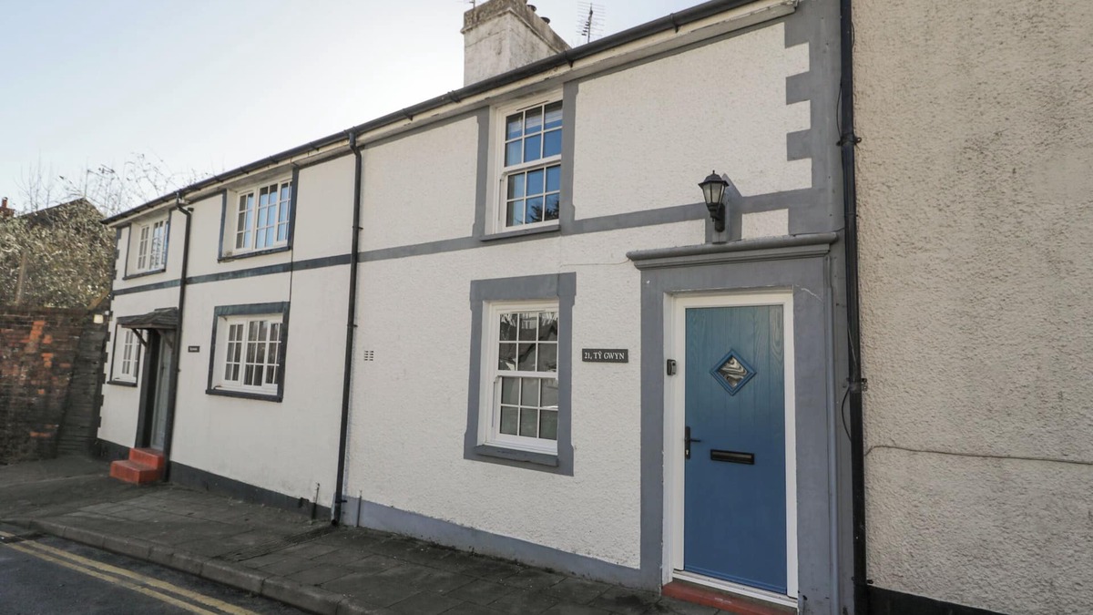 Aberdovey Cottage | TY GWYN, pet friendly, country holiday cottage in Aberdovey
