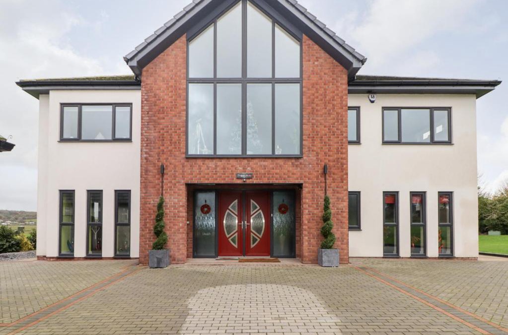 Llanrhidian Higher House | Ty Marlyn