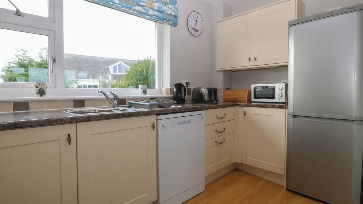 Abersoch Cottage | TY NANT, pet friendly, country holiday cottage in Abersoch