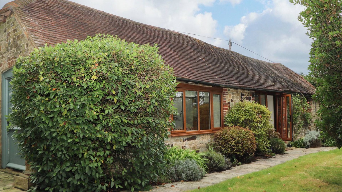 Trotton Cottage | TYGALLS FARM, romantic, with open fire in Rogate