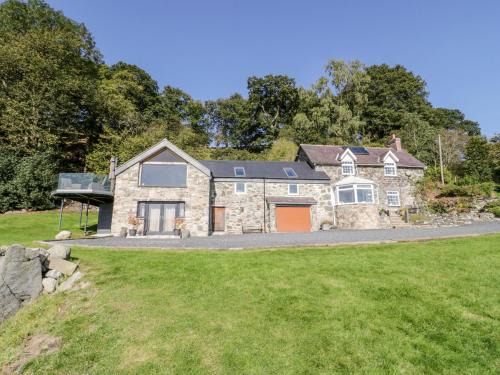Corwen House | Tyn Llwyn