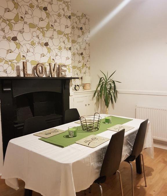 Grangetown House | Tynant House- Modern 3 bed house- City centre and FREE parking