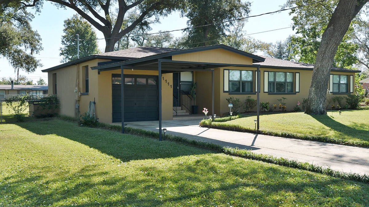 Parker House | Tyndall Rest & Tranquility - Luxury All-Inclusive 2 Bedroom with Full Office!