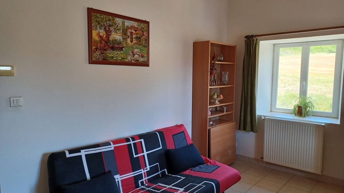 Comps Apartment | Type F2 apartment in a quiet country setting