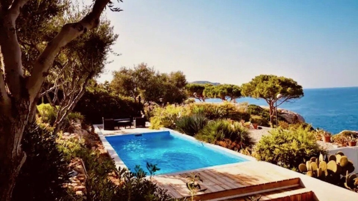 Calvi Villa | Typical Corsican Villa with breathtaking sea views, heated swimming pool !