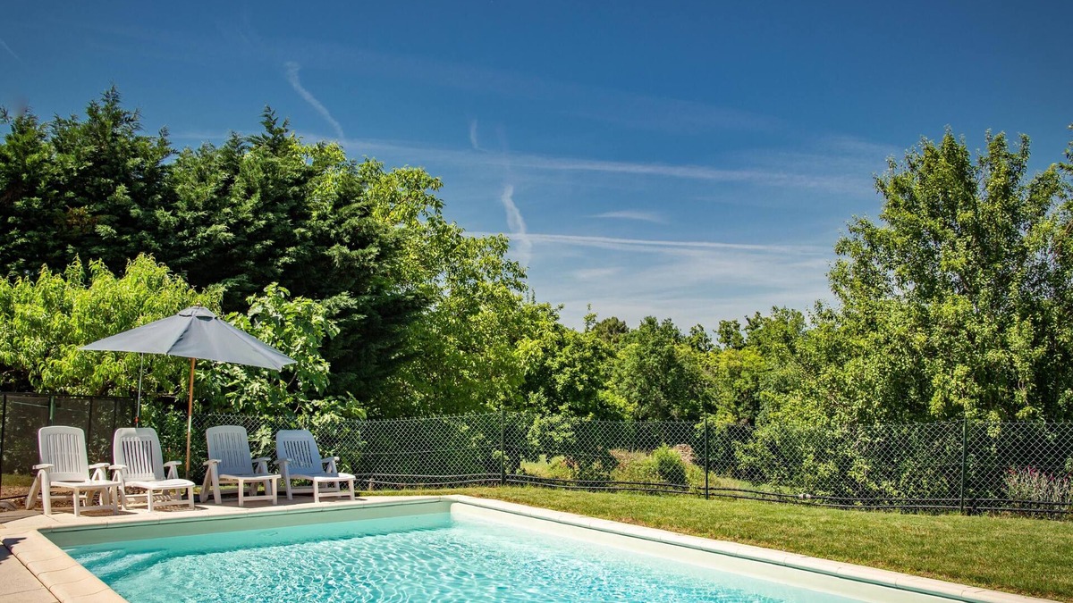 Montcabrier House | Typical French house with pool and views