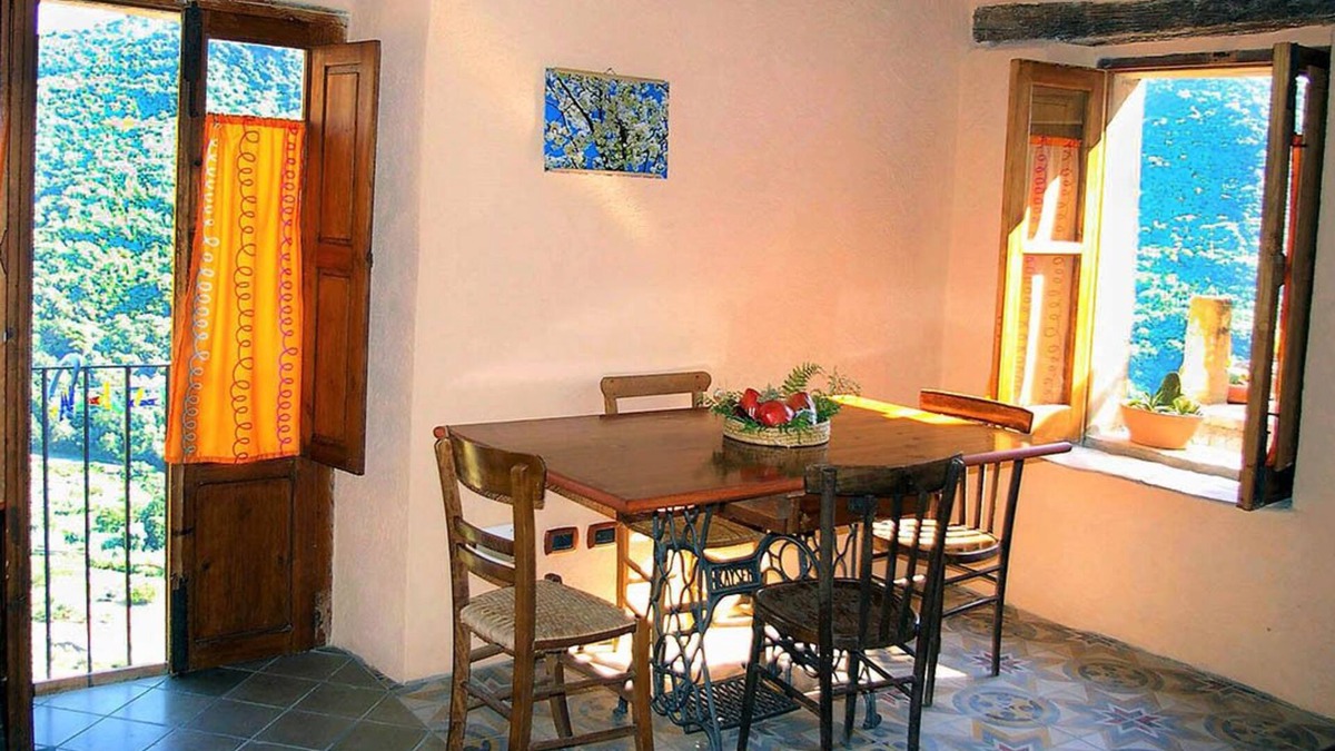 Belmonte Calabro House | Typical house in Calabrese historic center, Culture, Sea, Mountains, History