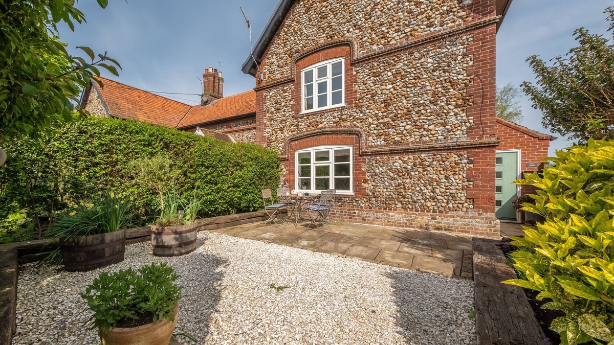 Helhoughton Apartment | Typical Norfolk brick and flint character cottage which is cosy and comfortable
