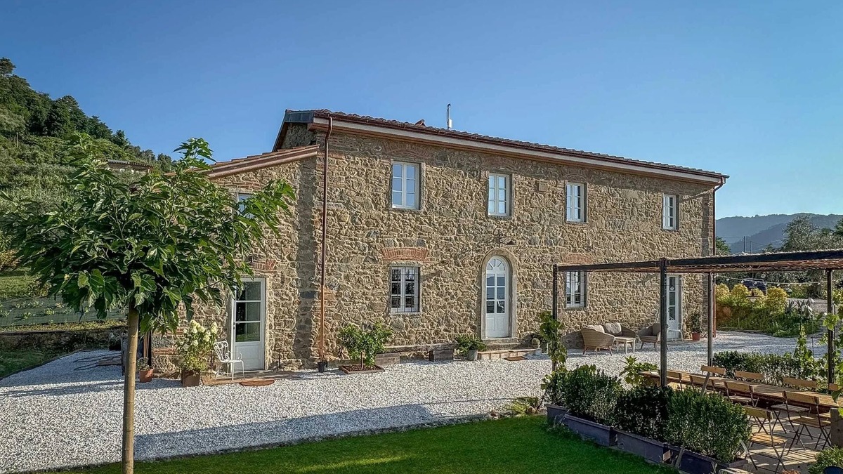 Macchino House | Typical Stone House with Swimming Pool 6/8 Pax in the countryside between Florence and Lucca.