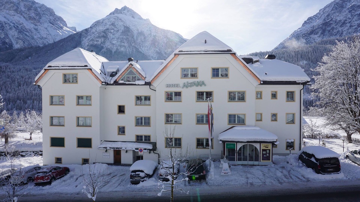 Engadin Scoul Hotel | Typically Swiss Hotel Altana