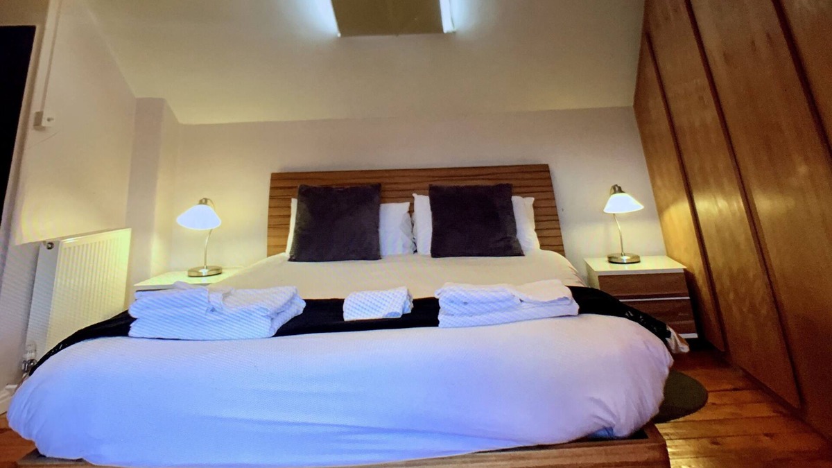 Grangetown House | Tyrosa Rooms