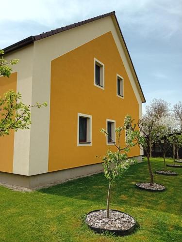 Domanin Apartment | U hrobky