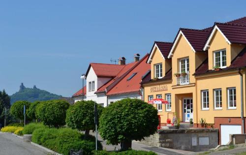 Rovensko pod Troskami House | U Rozhovoru