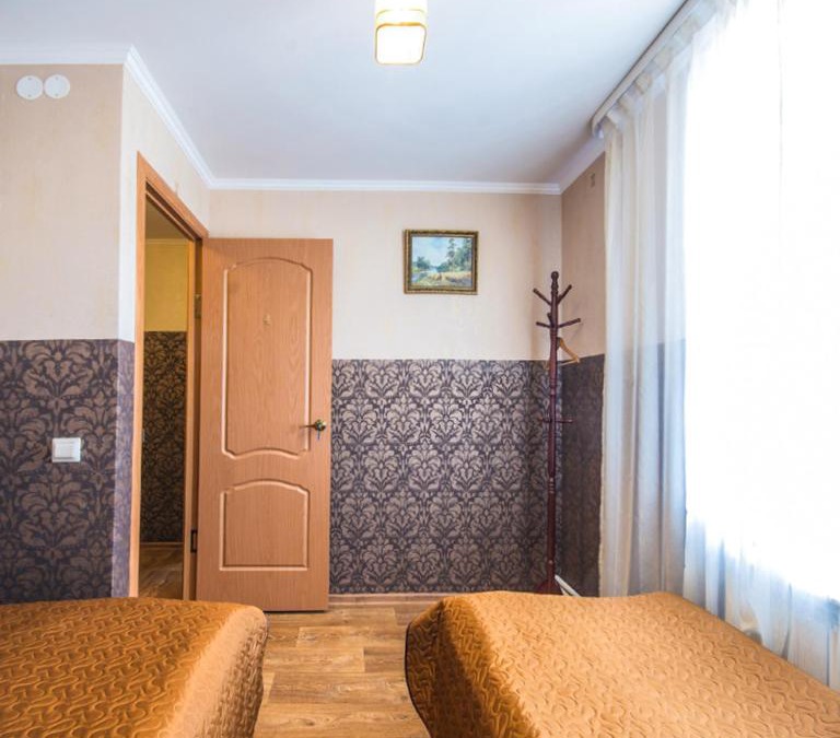 Optina Pustyn House | U Sten Optinoi