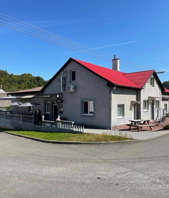 Bouzov House | Ubytování Kozov