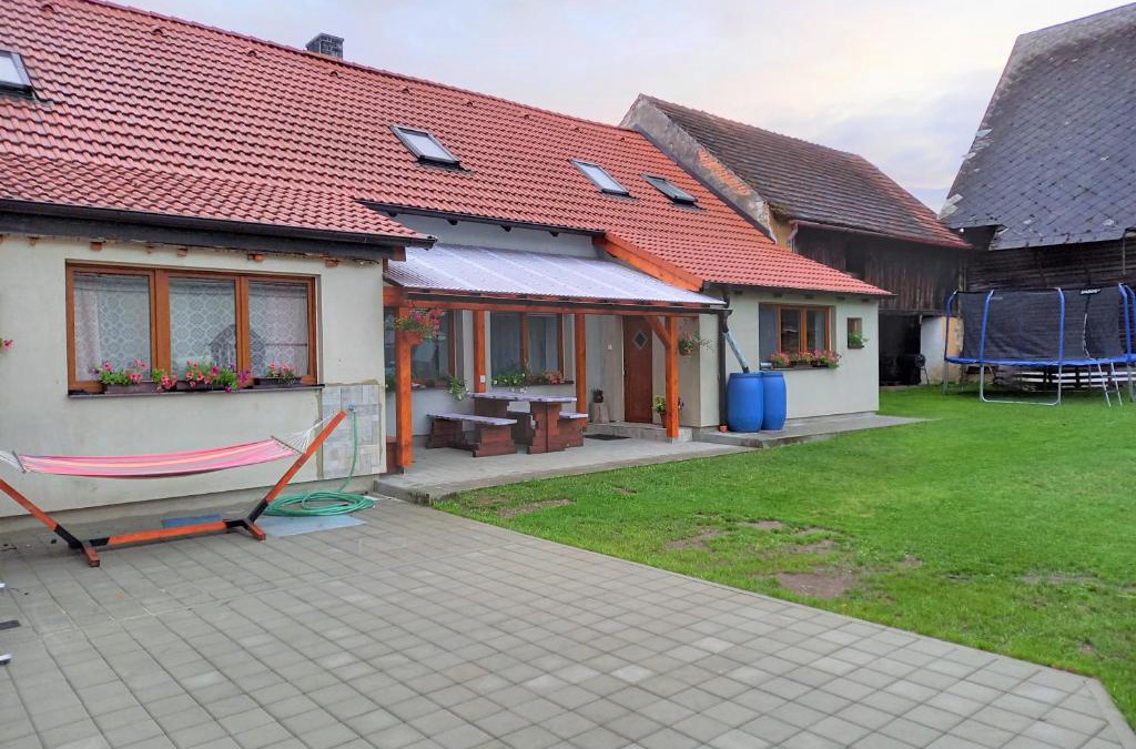 Holubov House | Ubytování na statku
