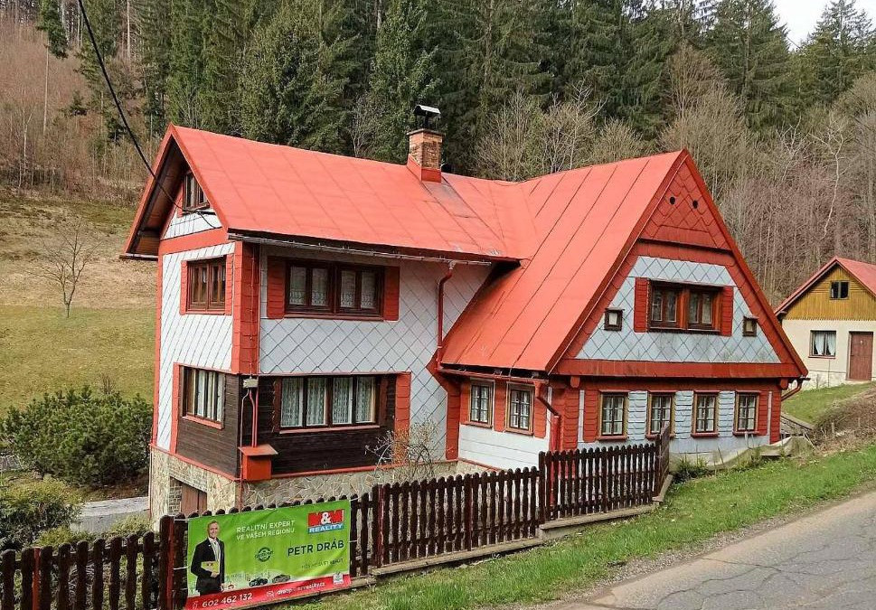 Tanvald House | Ubytování v retro chalupě Na Věčnosti