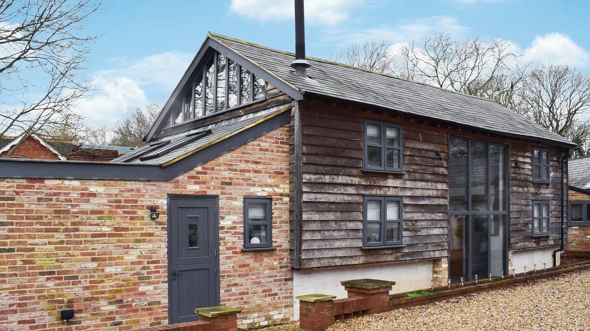 Scaynes Hill Cottage | UK46591 - Polecat Barn