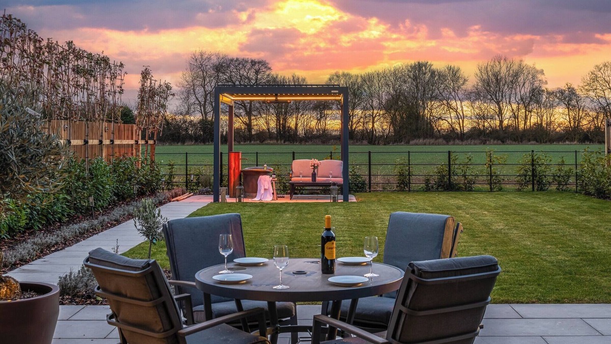 Howlett End Cottage | UK47692 - Wiggles Cottage