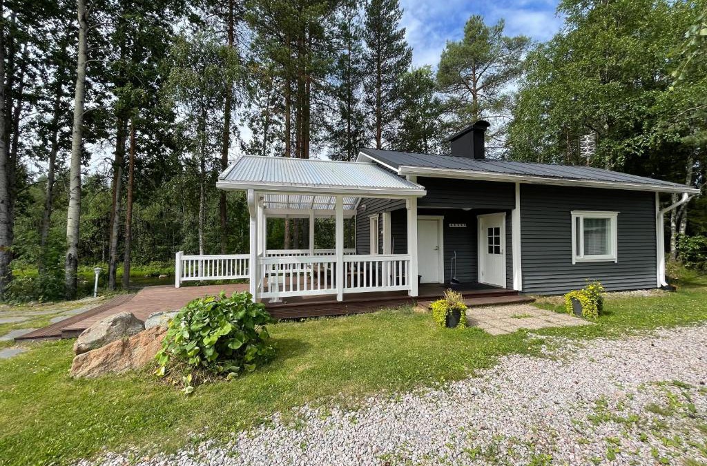 Naamijoki Ski Chalet | Ukkila