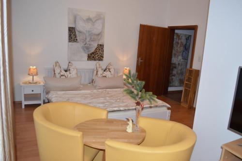 Bad Sooden-Allendorf House | Ulrike's Pension am Kurpark