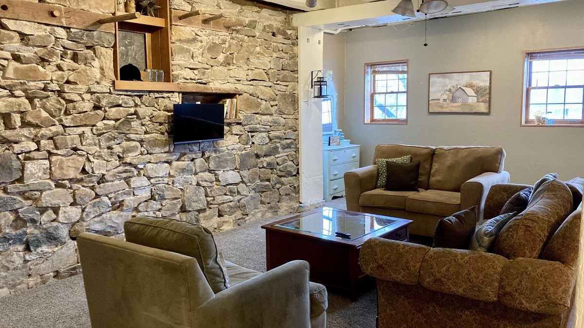 Ono House | Ultimate Barn Stay with lots of space! Visit farm animals and 20 min to Hershey!