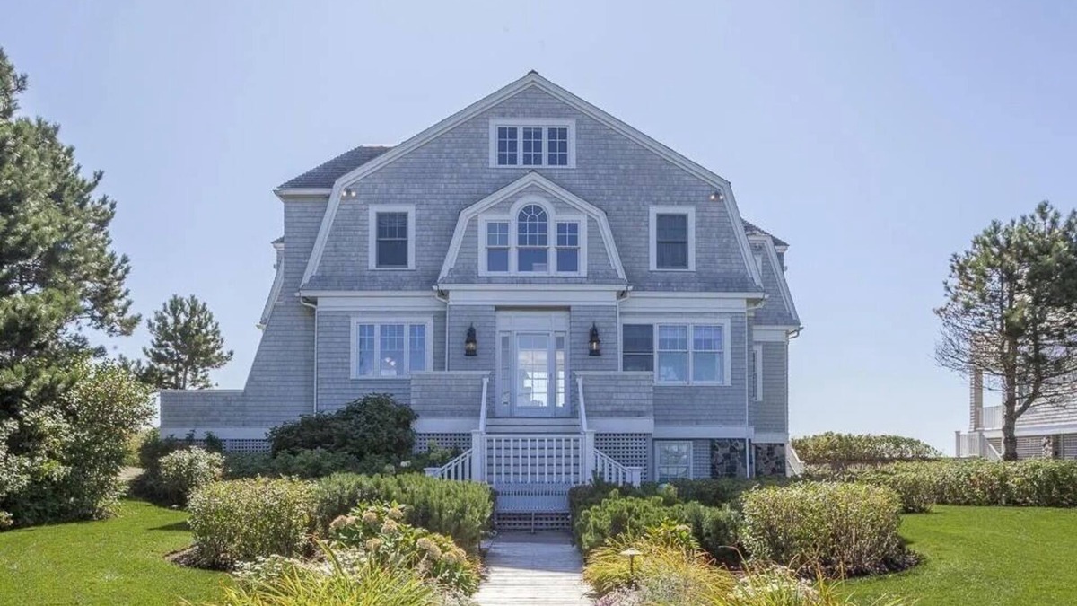 Biddeford Pool House | Ultimate Beachfront Retreat