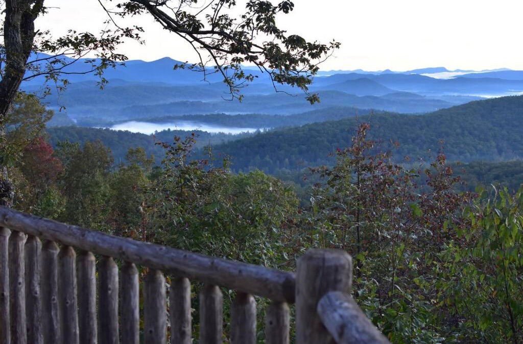 Helen House | Ultimate Log Cabin Experience with BREATHTAKING Views