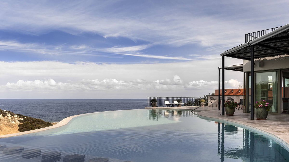 Esentepe Villa | Ultimate Luxury Seaside Golf serviced accommodation in Cyprus