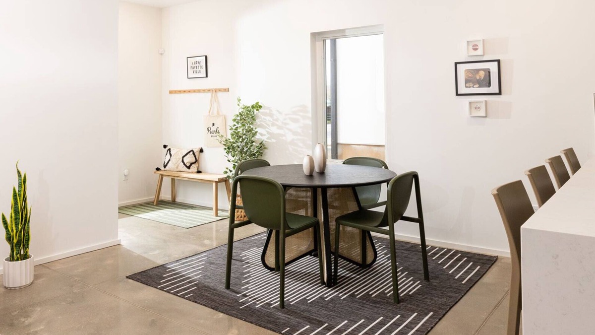 Fayetteville Condo | Ultimate Razorback Game Day Condo