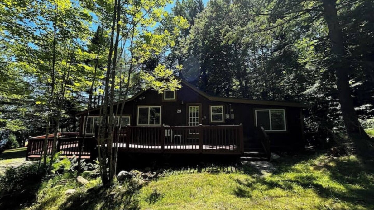 Embden Cabin | Ultimate Relaxation on Embden Pond